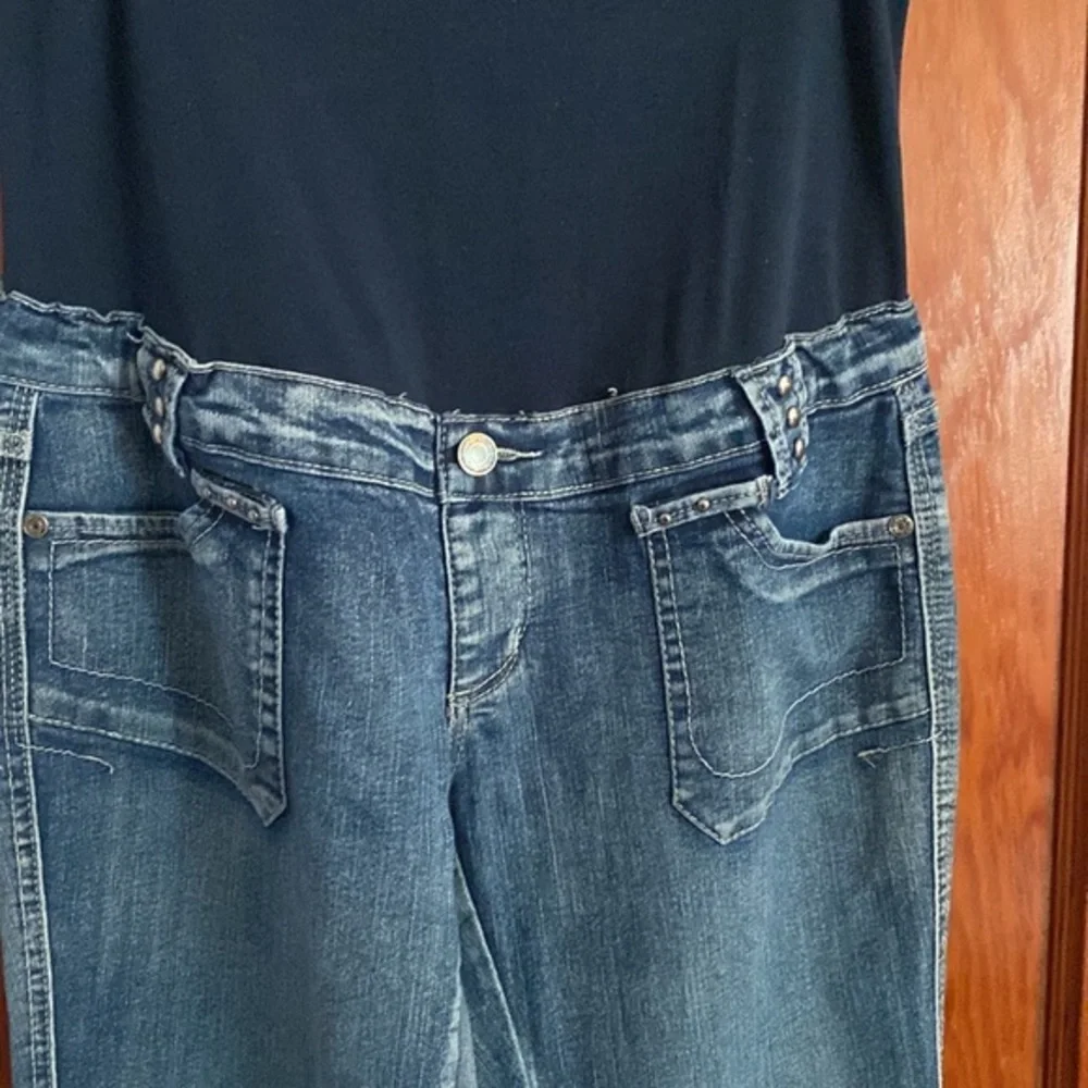 💜💜 Ladies Maternity Jeans Slightly Flared by New Recruit Maternity Size S